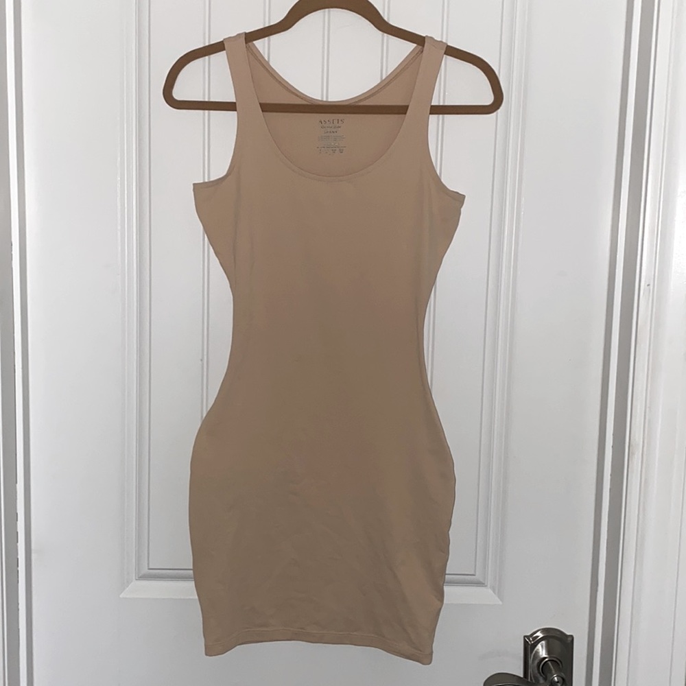 Spanx Shape-wear Size Medium - Picture 1 of 3